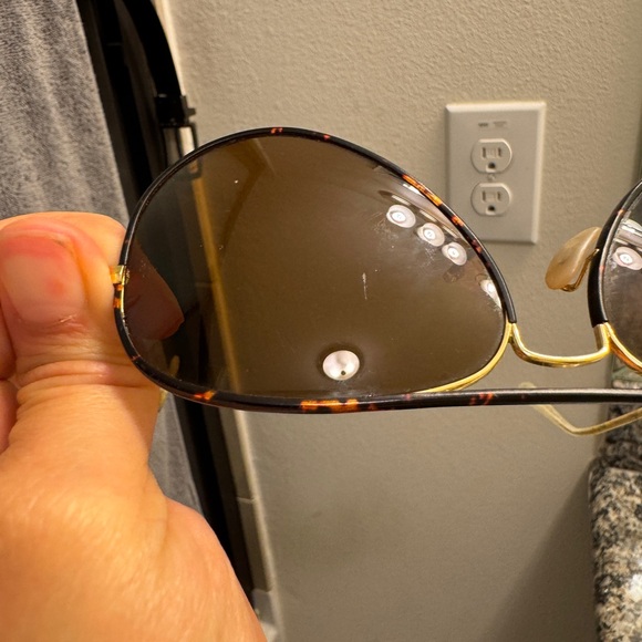 Ray Ban Aviators - Picture 5 of 7